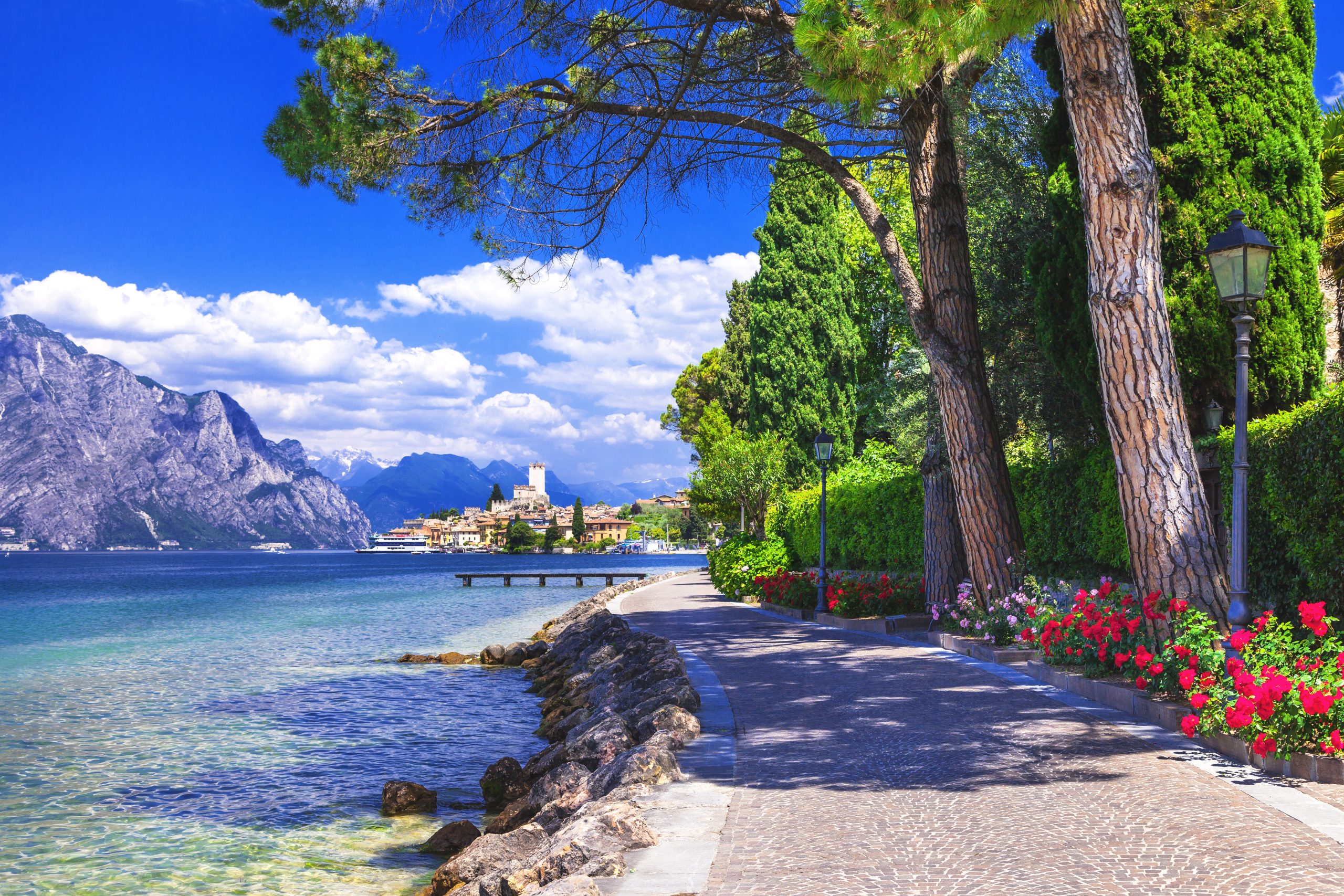 ThinkstockPhotos-470834522 - Malcesine Lake Garda